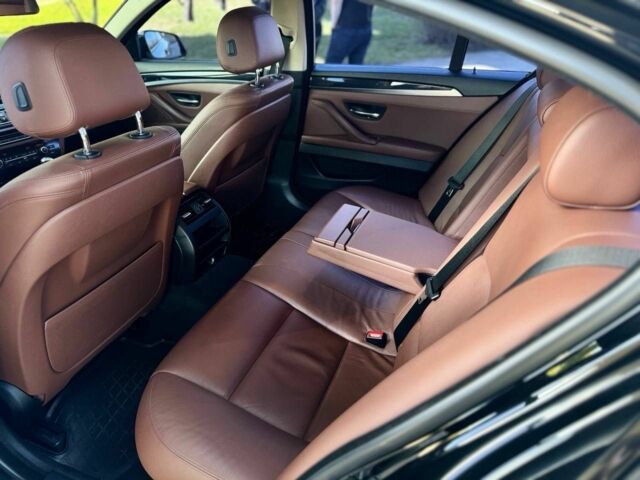 Черный БМВ 5 Серия, объемом двигателя 3 л и пробегом 201 тыс. км за 21300 $, фото 21 на Automoto.ua