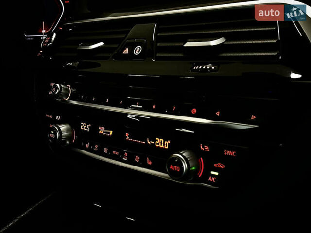 Черный БМВ 5 Серия, объемом двигателя 3 л и пробегом 58 тыс. км за 40499 $, фото 20 на Automoto.ua