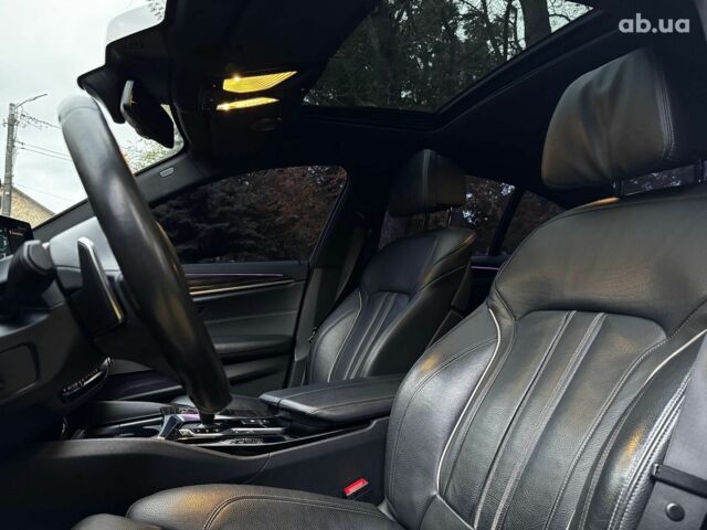 Чорний БМВ 5 Серія, об'ємом двигуна 2 л та пробігом 82 тис. км за 35440 $, фото 33 на Automoto.ua