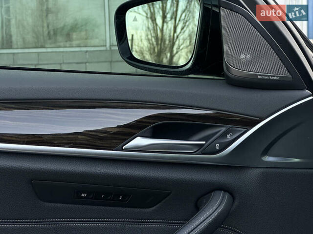 Черный БМВ 5 Серия, объемом двигателя 3 л и пробегом 49 тыс. км за 39999 $, фото 32 на Automoto.ua