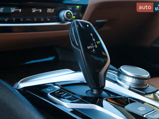 Черный БМВ 5 Серия, объемом двигателя 2 л и пробегом 109 тыс. км за 37000 $, фото 26 на Automoto.ua