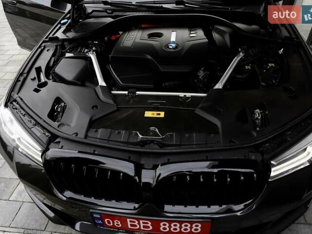 Чорний БМВ 5 Серія, об'ємом двигуна 2 л та пробігом 66 тис. км за 46899 $, фото 187 на Automoto.ua