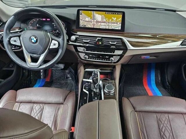 Черный БМВ 5 Серия, объемом двигателя 2 л и пробегом 65 тыс. км за 23500 $, фото 6 на Automoto.ua