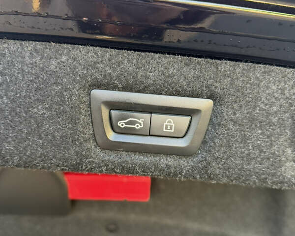 Черный БМВ 5 Серия, объемом двигателя 2.99 л и пробегом 110 тыс. км за 49999 $, фото 11 на Automoto.ua