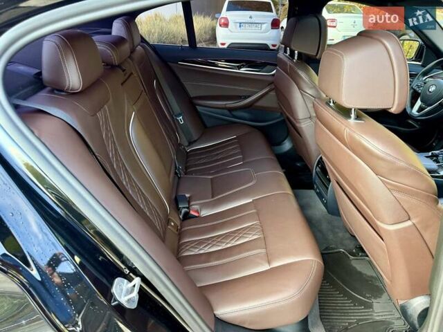 БМВ 5 Серия 2020 в Днепре (Днепропетровске) на Automoto.ua Черный БМВ 5 Серия, объемом двигателя 2 л и пробегом 53 тыс. км за 37900 $, фото 25 на Automoto.ua