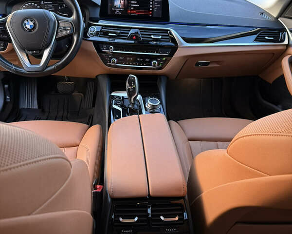 Черный БМВ 5 Серия, объемом двигателя 2 л и пробегом 117 тыс. км за 37900 $, фото 30 на Automoto.ua