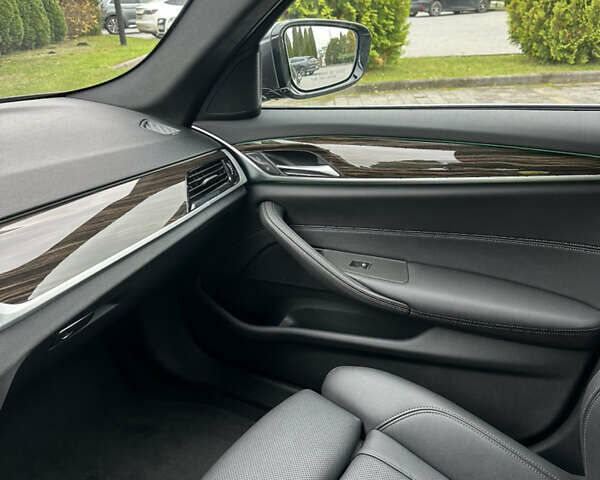 Чорний БМВ 5 Серія, об'ємом двигуна 2 л та пробігом 38 тис. км за 33900 $, фото 16 на Automoto.ua