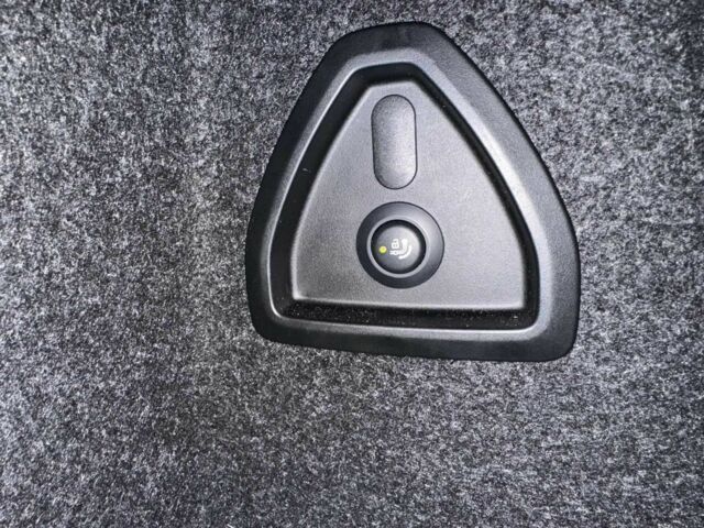 БМВ 5 Серия 2020 в Киеве на Automoto.ua Черный БМВ 5 Серия, объемом двигателя 3 л и пробегом 135 тыс. км за 53000 $, фото 10 на Automoto.ua