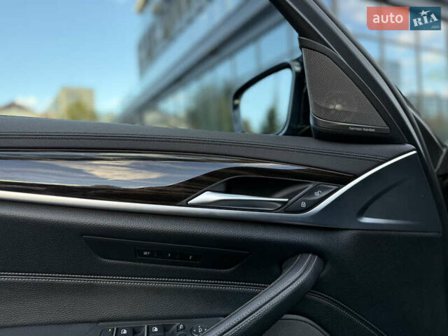 Черный БМВ 5 Серия, объемом двигателя 3 л и пробегом 54 тыс. км за 44900 $, фото 31 на Automoto.ua