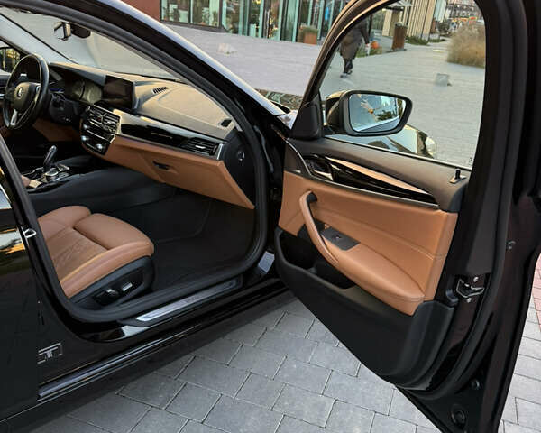 Чорний БМВ 5 Серія, об'ємом двигуна 2 л та пробігом 117 тис. км за 35500 $, фото 33 на Automoto.ua