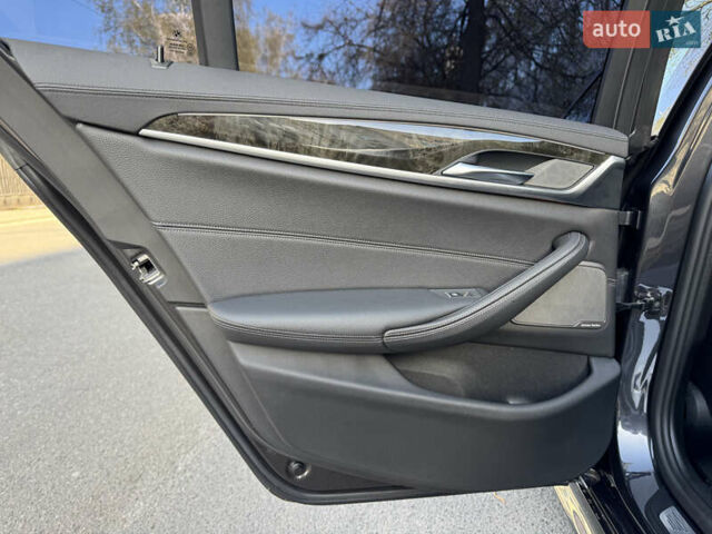 Чорний БМВ 5 Серія, об'ємом двигуна 3 л та пробігом 70 тис. км за 48000 $, фото 14 на Automoto.ua