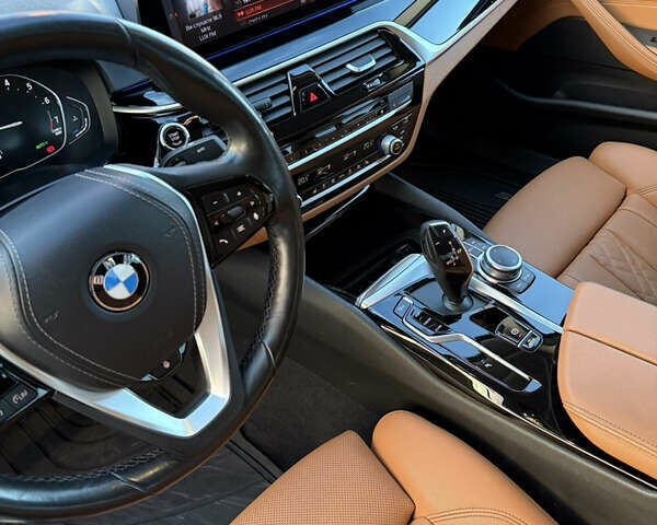 Черный БМВ 5 Серия, объемом двигателя 2 л и пробегом 117 тыс. км за 37900 $, фото 25 на Automoto.ua