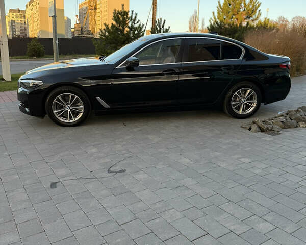 Чорний БМВ 5 Серія, об'ємом двигуна 2 л та пробігом 117 тис. км за 35500 $, фото 4 на Automoto.ua