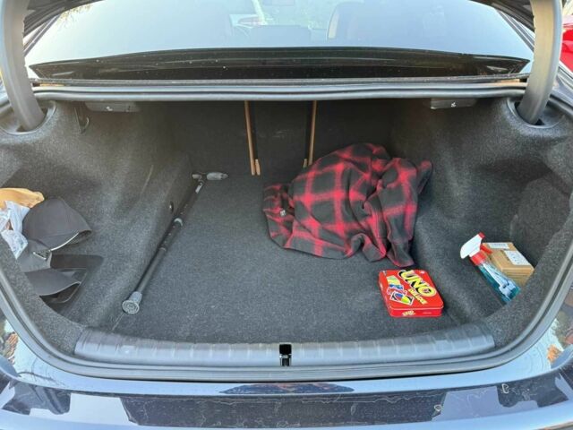 БМВ 5 Серия 2020 в Киеве на Automoto.ua Черный БМВ 5 Серия, объемом двигателя 3 л и пробегом 135 тыс. км за 53000 $, фото 8 на Automoto.ua