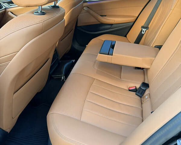 Черный БМВ 5 Серия, объемом двигателя 2 л и пробегом 117 тыс. км за 37900 $, фото 28 на Automoto.ua