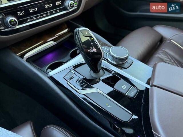 БМВ 5 Серия 2020 в Днепре (Днепропетровске) на Automoto.ua Черный БМВ 5 Серия, объемом двигателя 2 л и пробегом 53 тыс. км за 37900 $, фото 34 на Automoto.ua