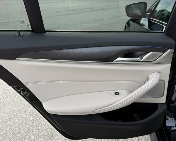 Чорний БМВ 5 Серія, об'ємом двигуна 2.99 л та пробігом 196 тис. км за 47000 $, фото 18 на Automoto.ua