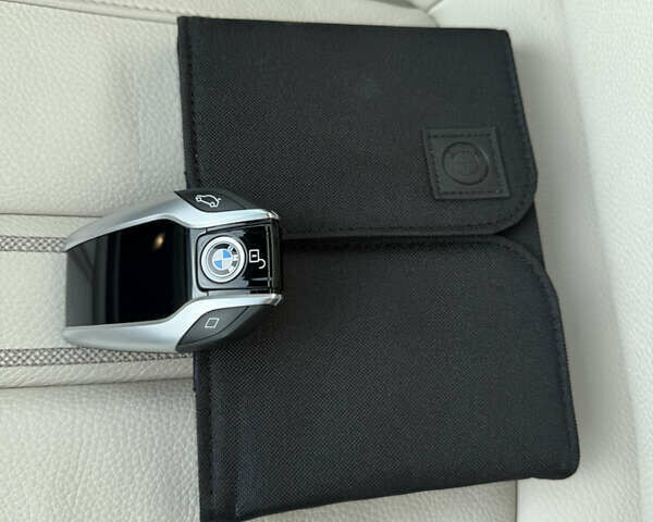 Чорний БМВ 5 Серія, об'ємом двигуна 2.99 л та пробігом 196 тис. км за 47000 $, фото 38 на Automoto.ua