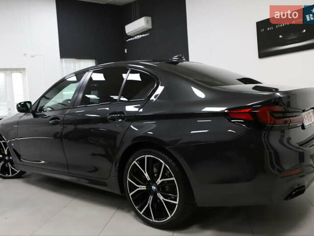 Черный БМВ 5 Серия, объемом двигателя 2 л и пробегом 65 тыс. км за 48999 $, фото 3 на Automoto.ua