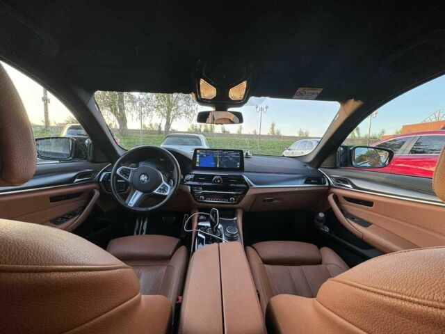 БМВ 5 Серия 2020 в Киеве на Automoto.ua Черный БМВ 5 Серия, объемом двигателя 3 л и пробегом 135 тыс. км за 53000 $, фото 6 на Automoto.ua