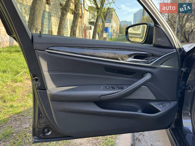 Чорний БМВ 5 Серія, об'ємом двигуна 3 л та пробігом 70 тис. км за 48000 $, фото 11 на Automoto.ua
