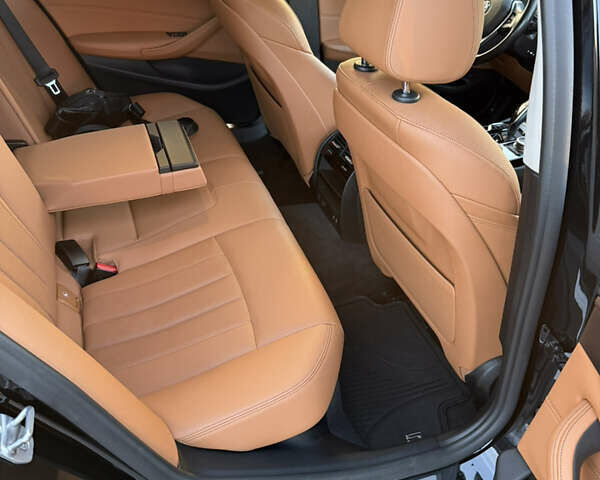 Чорний БМВ 5 Серія, об'ємом двигуна 2 л та пробігом 117 тис. км за 35500 $, фото 30 на Automoto.ua