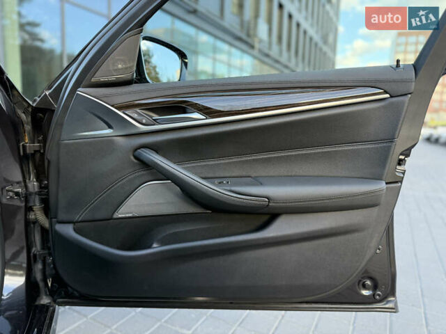 Черный БМВ 5 Серия, объемом двигателя 3 л и пробегом 54 тыс. км за 44900 $, фото 73 на Automoto.ua