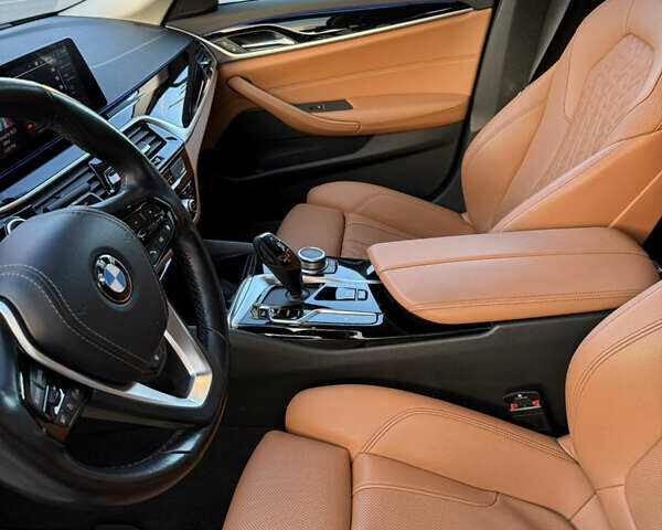 Черный БМВ 5 Серия, объемом двигателя 2 л и пробегом 117 тыс. км за 37900 $, фото 24 на Automoto.ua