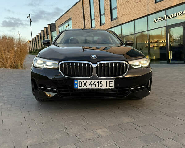 Чорний БМВ 5 Серія, об'ємом двигуна 2 л та пробігом 117 тис. км за 35500 $, фото 18 на Automoto.ua