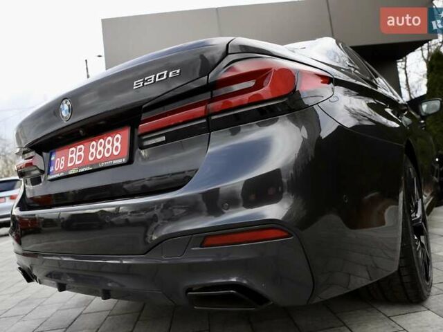 Чорний БМВ 5 Серія, об'ємом двигуна 2 л та пробігом 66 тис. км за 46899 $, фото 84 на Automoto.ua