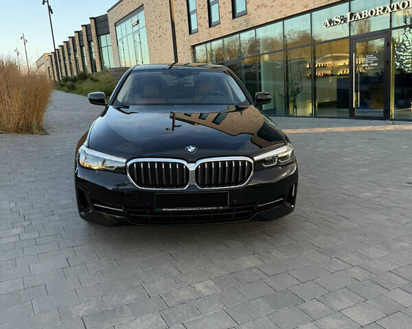 Черный БМВ 5 Серия, объемом двигателя 2 л и пробегом 117 тыс. км за 37900 $, фото 1 на Automoto.ua