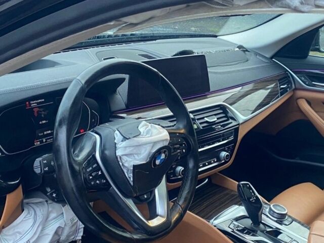 Черный БМВ 5 Серия, объемом двигателя 2 л и пробегом 202 тыс. км за 16019 $, фото 8 на Automoto.ua