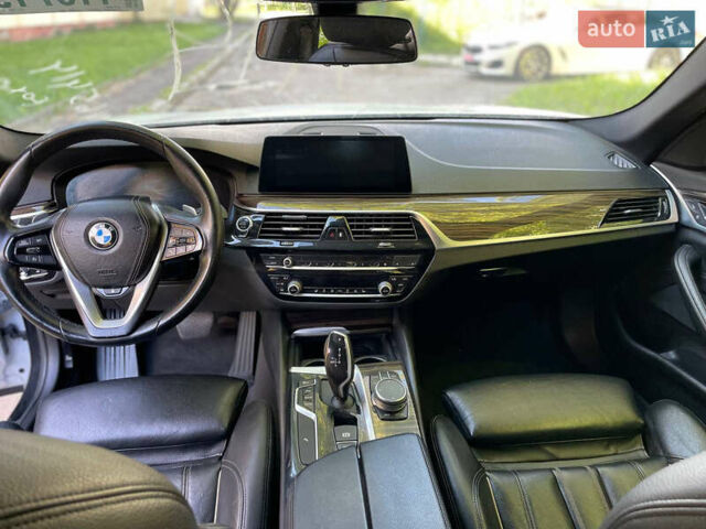 Чорний БМВ 5 Серія, об'ємом двигуна 2 л та пробігом 110 тис. км за 15800 $, фото 9 на Automoto.ua