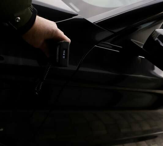 Чорний БМВ 5 Серія, об'ємом двигуна 2 л та пробігом 66 тис. км за 46899 $, фото 140 на Automoto.ua