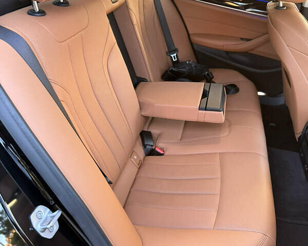 Чорний БМВ 5 Серія, об'ємом двигуна 2 л та пробігом 117 тис. км за 35500 $, фото 31 на Automoto.ua