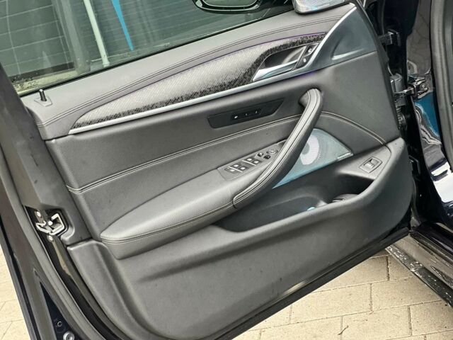 Черный БМВ 5 Серия, объемом двигателя 3 л и пробегом 65 тыс. км за 43000 $, фото 8 на Automoto.ua