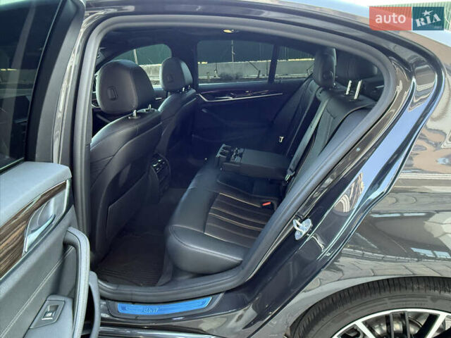 Черный БМВ 5 Серия, объемом двигателя 2 л и пробегом 110 тыс. км за 34990 $, фото 28 на Automoto.ua