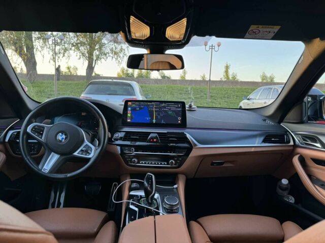 БМВ 5 Серия 2020 в Киеве на Automoto.ua Черный БМВ 5 Серия, объемом двигателя 3 л и пробегом 135 тыс. км за 53000 $, фото 2 на Automoto.ua
