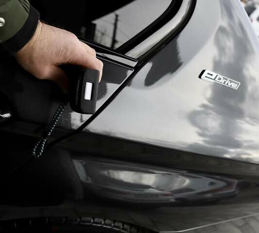 Чорний БМВ 5 Серія, об'ємом двигуна 2 л та пробігом 66 тис. км за 46899 $, фото 142 на Automoto.ua