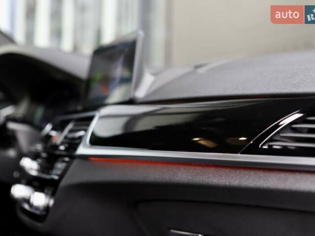 Чорний БМВ 5 Серія, об'ємом двигуна 2 л та пробігом 66 тис. км за 46899 $, фото 164 на Automoto.ua