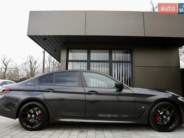 Чорний БМВ 5 Серія, об'ємом двигуна 2 л та пробігом 66 тис. км за 46899 $, фото 124 на Automoto.ua
