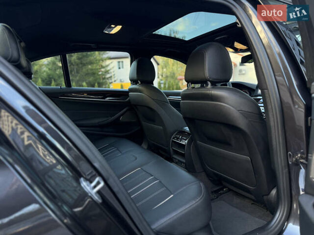 Черный БМВ 5 Серия, объемом двигателя 3 л и пробегом 54 тыс. км за 44900 $, фото 72 на Automoto.ua