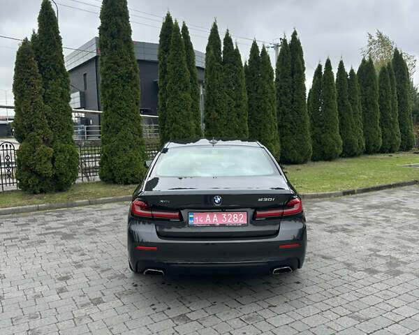 Чорний БМВ 5 Серія, об'ємом двигуна 2 л та пробігом 38 тис. км за 33900 $, фото 5 на Automoto.ua