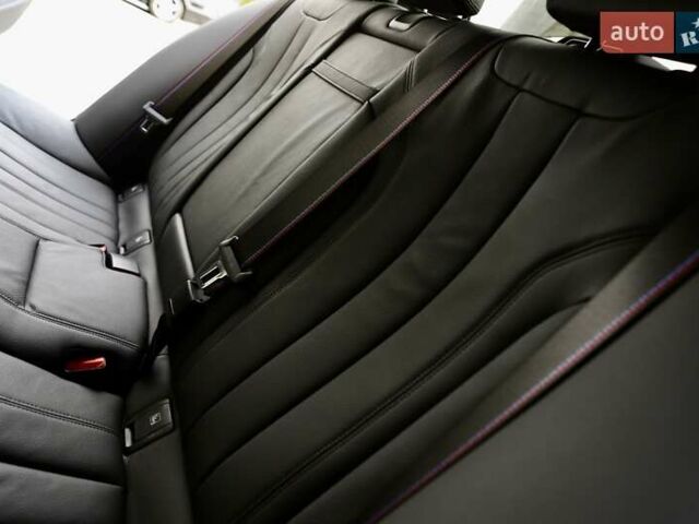 Чорний БМВ 5 Серія, об'ємом двигуна 2 л та пробігом 66 тис. км за 46899 $, фото 176 на Automoto.ua