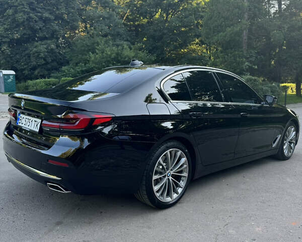 Черный БМВ 5 Серия, объемом двигателя 2 л и пробегом 32 тыс. км за 53900 $, фото 12 на Automoto.ua