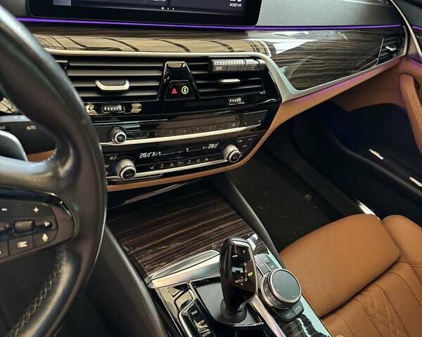 Чорний БМВ 5 Серія, об'ємом двигуна 2 л та пробігом 70 тис. км за 40000 $, фото 23 на Automoto.ua