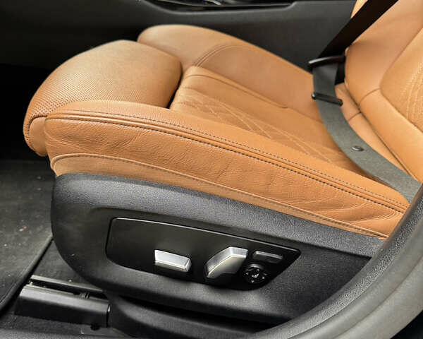 Чорний БМВ 5 Серія, об'ємом двигуна 2 л та пробігом 126 тис. км за 36500 $, фото 26 на Automoto.ua