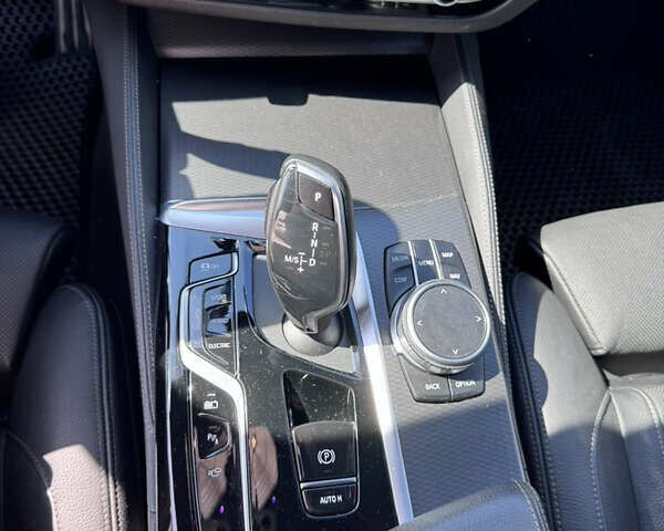 Чорний БМВ 5 Серія, об'ємом двигуна 2 л та пробігом 43 тис. км за 63500 $, фото 14 на Automoto.ua