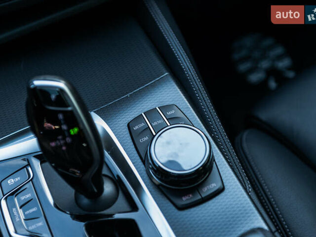 Чорний БМВ 5 Серія, об'ємом двигуна 2 л та пробігом 79 тис. км за 56500 $, фото 24 на Automoto.ua