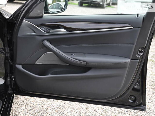 Черный БМВ 5 Серия, объемом двигателя 2 л и пробегом 4 тыс. км за 52500 $, фото 48 на Automoto.ua